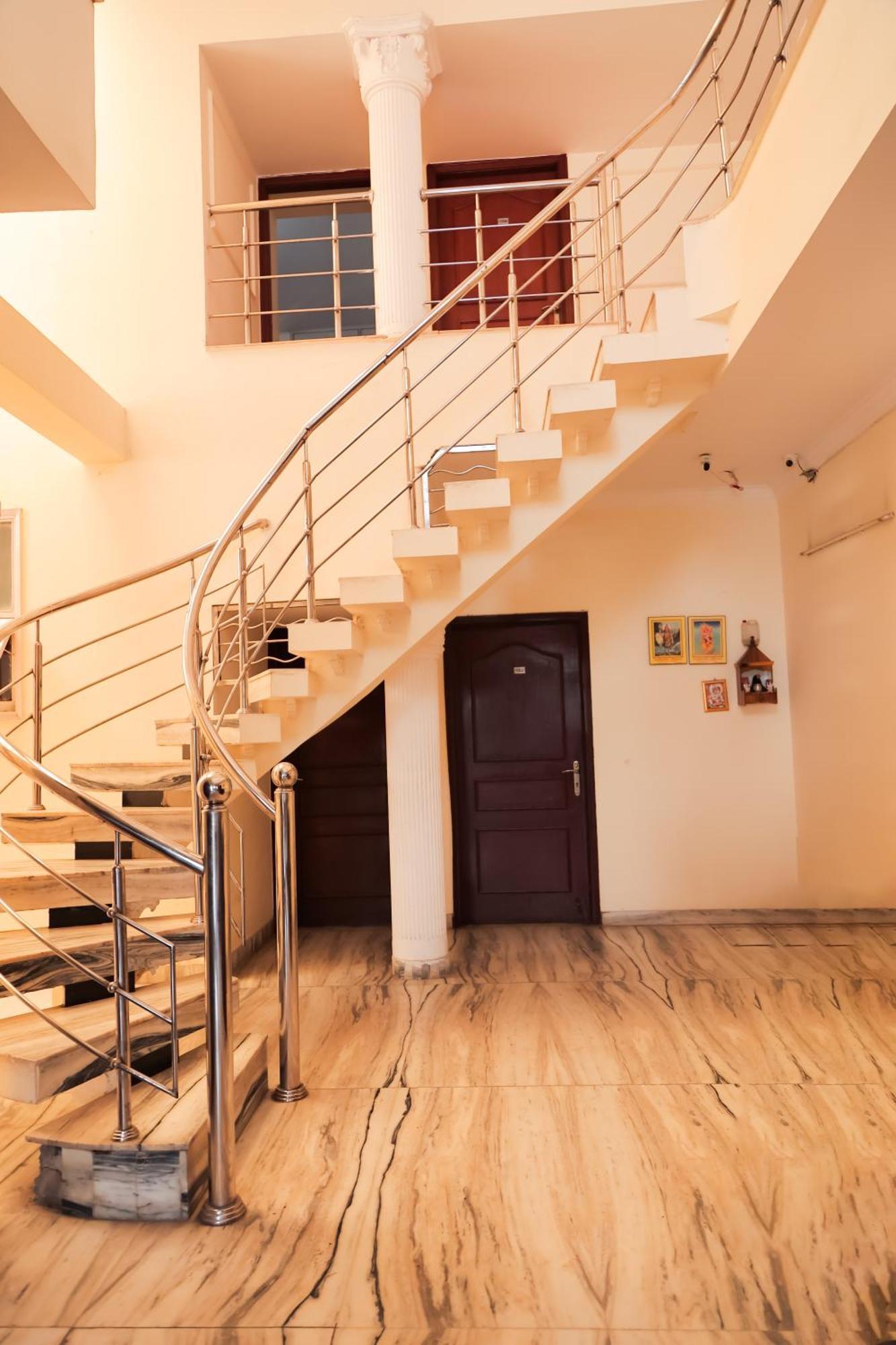 Hotel Green Villa - Near Anand Vihar Station Nueva Delhi Exterior foto